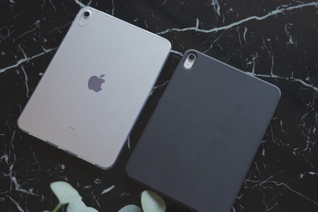iPad第10世代背面保護ケース
背面の比較
