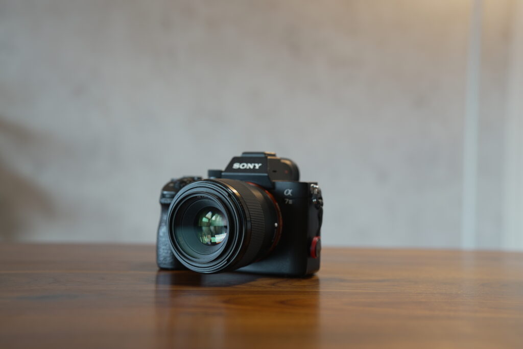 Sony FE 1.8/50 単焦点レンズ ALC-SH46付き 美品】Sony FE 50mm F1.