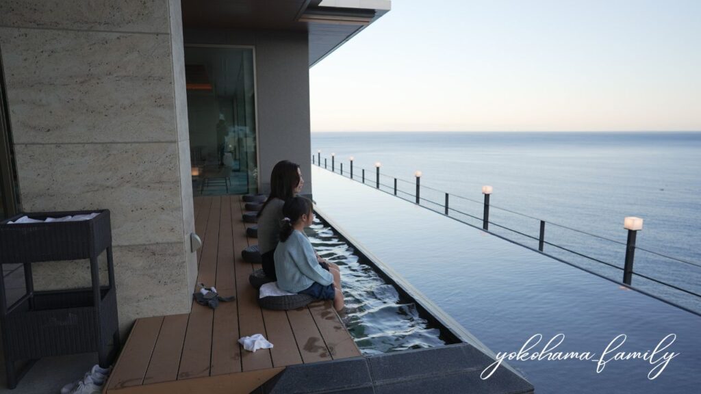 熱海佳ら久　水盤テラス