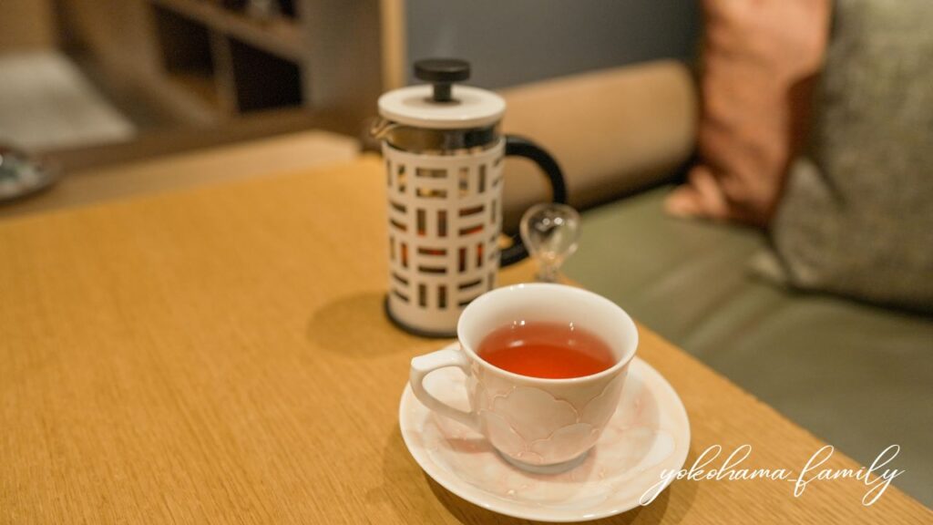 熱海佳ら久　TOKI　スタッフが入れてくれる紅茶