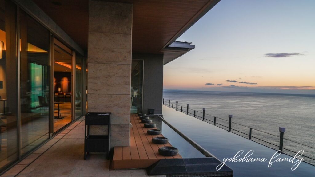 熱海佳ら久　水盤テラスからの朝日